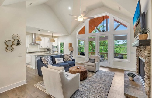 West Union House | Peninsula Rd - Fun and Relaxation