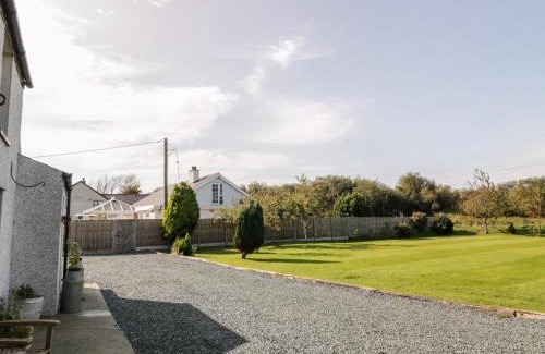 Llanfairpwllgwyngyll House | Penllyn