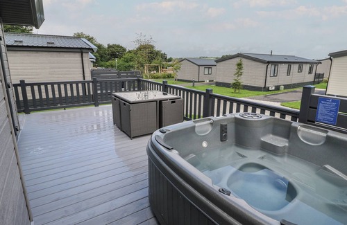 Fowey Cabin | PENMARLAM LODGE RETREAT 16, family friendly in Bodinnick