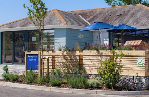 Fowey Cabin | PENMARLAM LODGE RETREAT 15, family friendly in Bodinnick