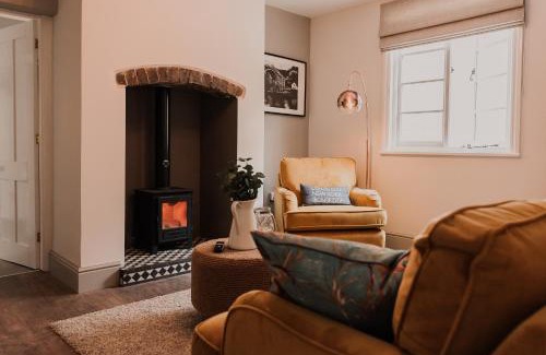 Coalbrookdale House | Penny Black Cottage