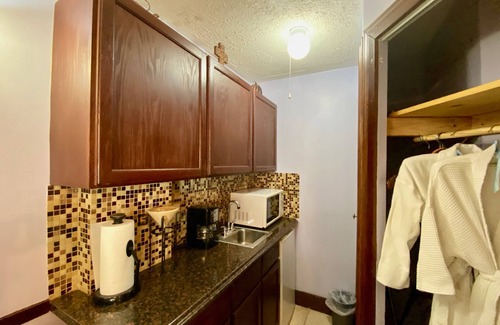 Downtown Historic District Bed & Breakfast | Penny Farthing Inn