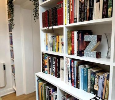 Kington Apartment | Penny Red apartment in Kington