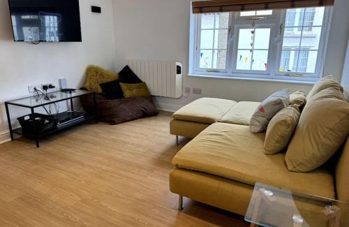 Kington Apartment | Penny Red apartment in Kington