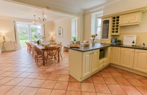 Bodorgan Apartment | Penrhyn Halen - a dog that sleeps 14 guests in 7 bedrooms