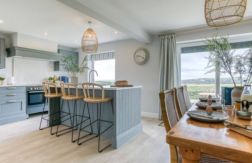 Ty Croes Cottage | Penrhyn Isaf Dau - an on the beach that sleeps 6 guests in 3 bedrooms