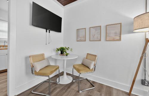South Pensacola Apartment | Pensacola Cozy Studio