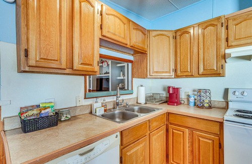 Bayou Grande Villa House | Pensacola Home w/Private Dock - 7 Mi to Beaches
