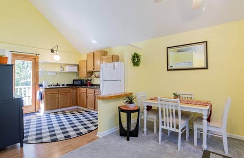 North Northwest Pensacola Apartment | Pensacola Studio Apt near UWF Beaches & Downtown
