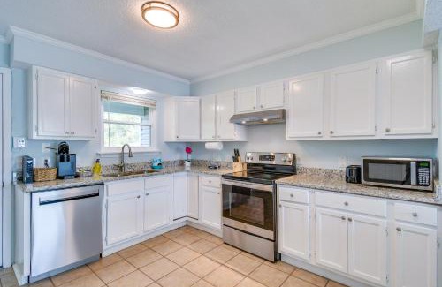 Siguenza Cove House | Pensacola Townhome, 17 Mi to Downtown Attractions