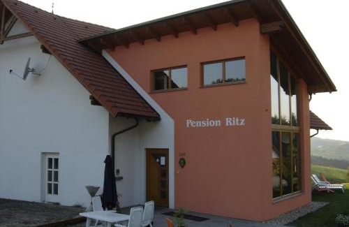 Loipersdorf bei Fuerstenfeld House | Pension Ritz