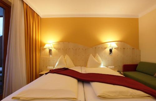 Untertschern House | Pension & Appartements Ronacherhof -Mountain Hideaway Slopeside