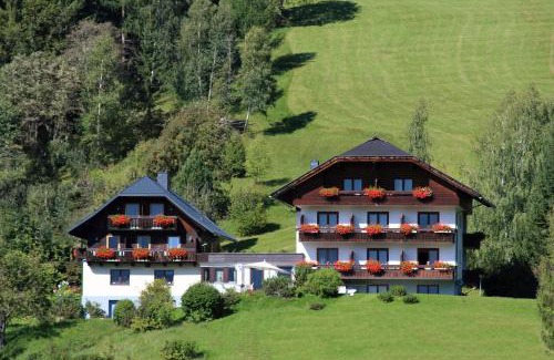 Untertschern House | Pension & Appartements Ronacherhof -Mountain Hideaway Slopeside