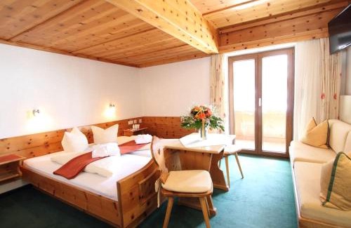 Mandarfen House | Pension Mittagskogel