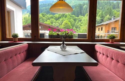 Saalbach-Hinterglemm Hotel | Pension Auwirt Saalbach