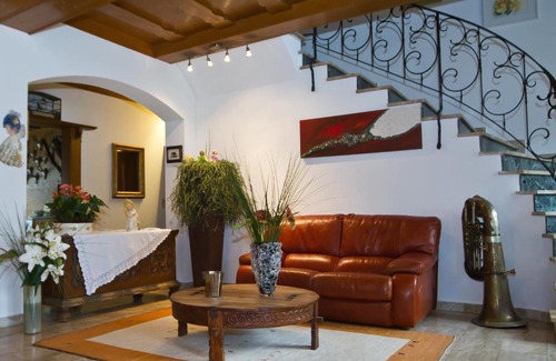 Wattens House | Pension Clara