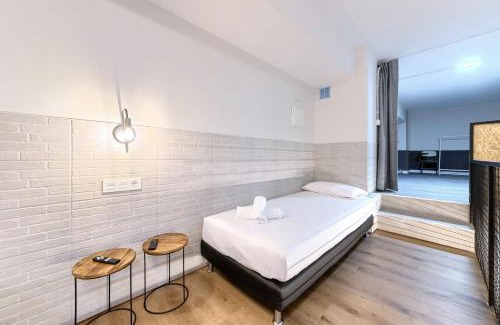 Castanos House | Pension H30 Tiboli Self Checkin
