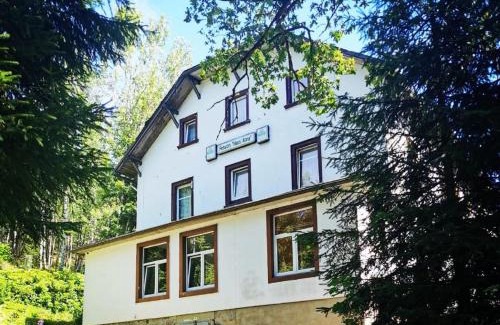 Waldbarenburg House | Pension Haus Anna