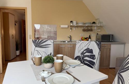 Ribnitz-Damgarten Apartment | Pension Hirschburg Apartment 4 - Dierhagen