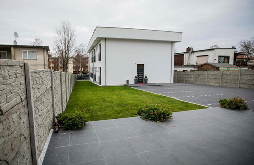 Neukoelln House | Pension Leo