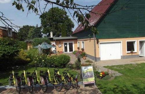 Kachlin House | Pension Lindenhof