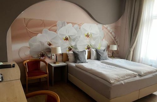 Tempelhof House | Pension Oase