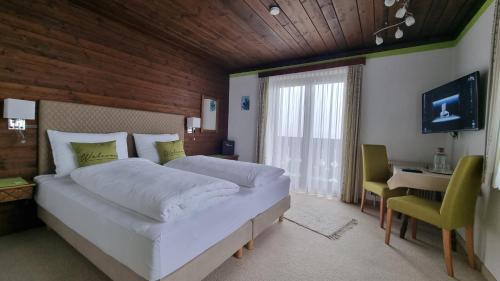 Kuchl House | Pension Schöne Aussicht