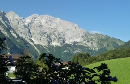 Kuchl House | Pension Schöne Aussicht