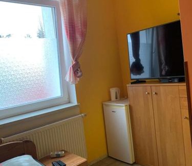 Waltersdorf House | Pension SXF