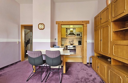 Bad Elster Bed & Breakfast | Pension Weiße Rose I Frühstück Parkplatz
