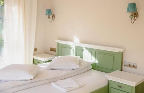 Avrig House | PENSIUNE RESTAURANT POIANA AVRIGULUI loc de joaca pentru copii