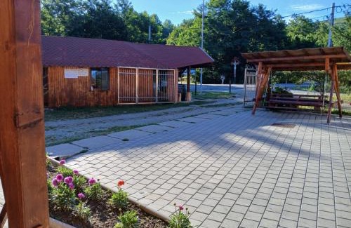Cartisoara House | Pensiunea Dateș