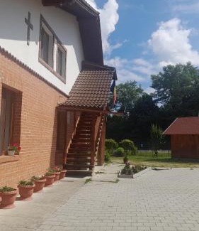 Cartisoara House | Pensiunea Dateș