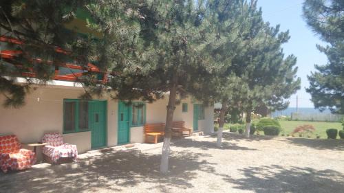 Doua Mai House | Pensiunea Sapte Pini