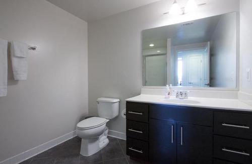 Aurora Highlands Apartment | Pentagon City Luxury Apartment