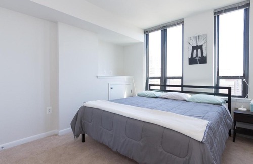 Aurora Highlands Apartment | Pentagon City Luxury Apartment