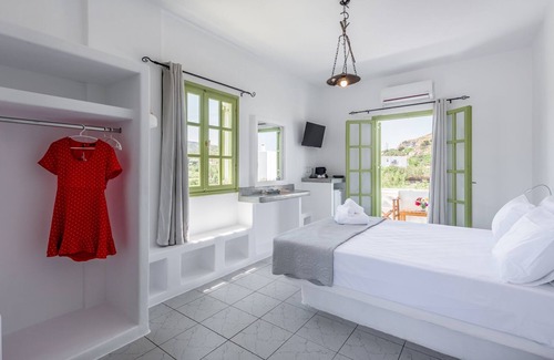 Apollonia House | Pente Elies Milos