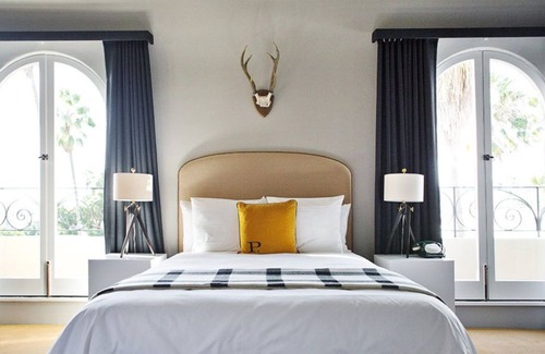Wilshire Montana House | Penthouse 2A at Palihouse Santa Monica, Minutes to Santa Monica Pier Aquarium!