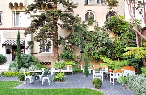 Wilshire Montana House | Penthouse 2A at Palihouse Santa Monica, Minutes to Santa Monica Pier Aquarium!