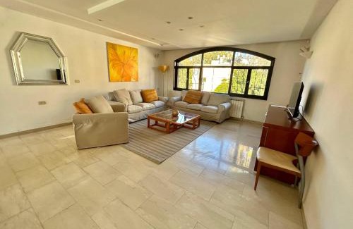 Kiryat Shmuel Apartment | Penthouse 5 BedRooms Best Location