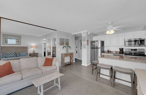 South Island Condo | PENTHOUSE 6A! Estero Beach And Tennis Club! Direct Gulf View!