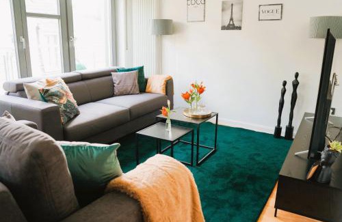 Kernstadt Apartment | Penthouse am Dom- Altstadt in 200 m- 4 Dachterrassen, stilvoll und ruhig-Self Check-6 Personen