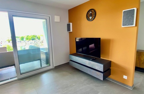 Friedrichshafen Apartment | Penthouse Apartment mit Alpenblick