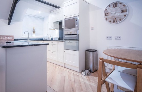 Tenby Apartment | Penthouse At The Mews - 2 Bed Apartment - Tenby