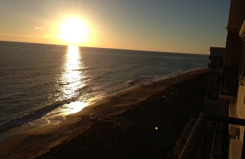 Hutchinson Island South Condo | Penthouse Beachfront Condo with wrap around balcony and pool