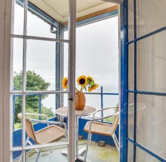 Lynton Apartment | Penthouse Channel View