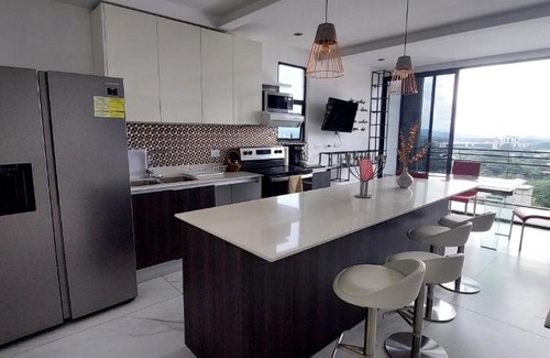 Santa Ana Apartment | Penthouse con terraza y hermosa vista. Jacuzzi privado.