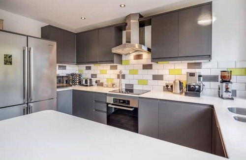 Sunninghill Apartment | Penthouse High Spec Flat Ascot