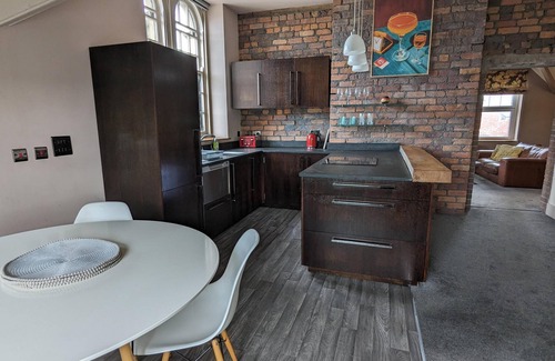 Merthyr Tydfil Apartment | Penthouse-highstreet-sleeps2-87ws