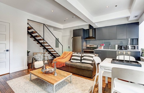 International District Apartment | Penthouse in the Saint Francois Xavier boutique - 304